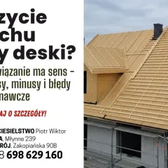Budowa dachu z deskowaniem, które stanowi solidną podstawę pod pokrycie. Warto rozważyć, czy lepsze będzie OSB, czy tradycyjne deski.